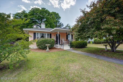 613 Franklin Ave, New Bern, NC, 28560-4521 | Card Image