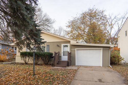6418 Knoll St N, Golden Valley, MN, 55427-4227 | Card Image