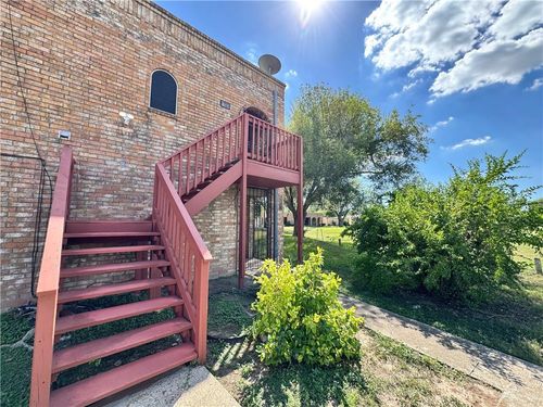 1721 Highland Park Ave, Mission, TX, 78572-2923 | Card Image