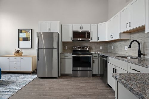 308-26 Broadway, Haverhill, MA, 01832-4757 | Card Image