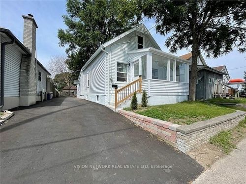 271 Highbury Ave N, London, ON, N5Z2W8 | Card Image