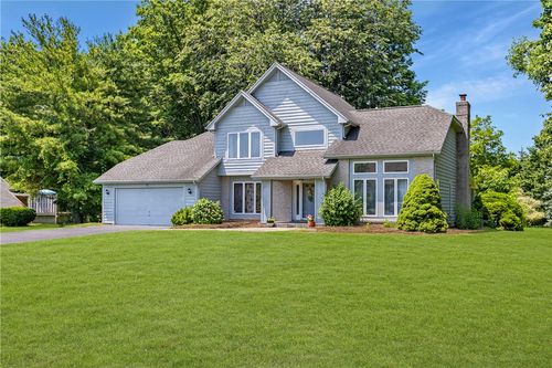 47 Edenfield Rd, Penfield, NY, 14526-1977 | Card Image