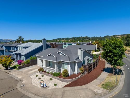 2424 Amethyst Way, Santa Rosa, CA, 95404 | Card Image