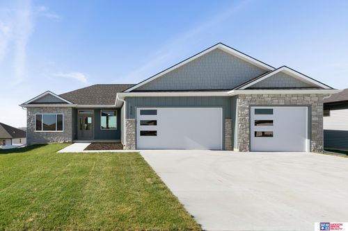 525 N 106th St, Lincoln, NE, 68527-2506 | Card Image