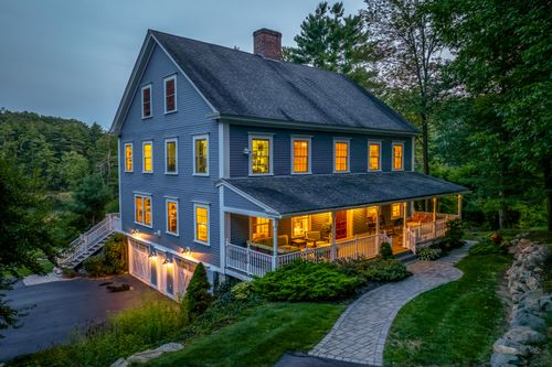 8 Gerrys Lane, Dover, NH, 03820 | Card Image