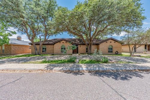 2913 Northtown Pl, Midland, TX, 79705-4234 | Card Image