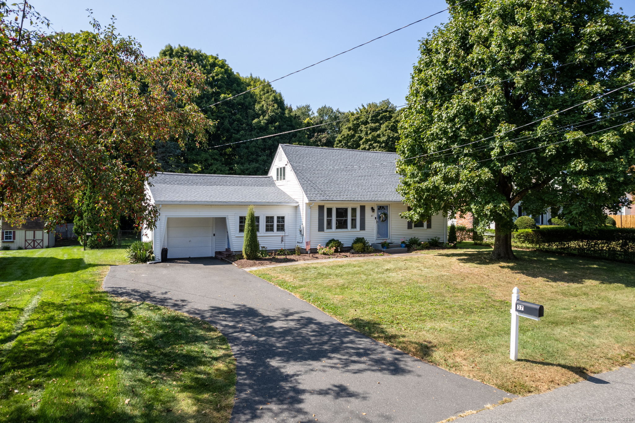 Maple Ridge Dr, Somers, CT 06071