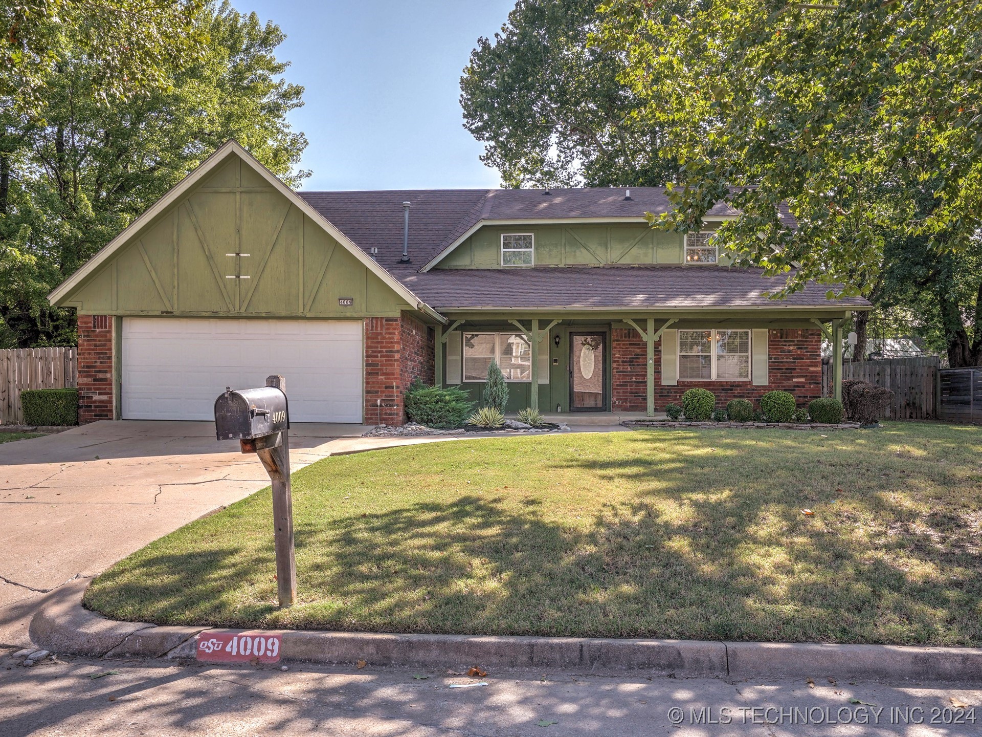 Lions Ave, Broken Arrow, OK 74011