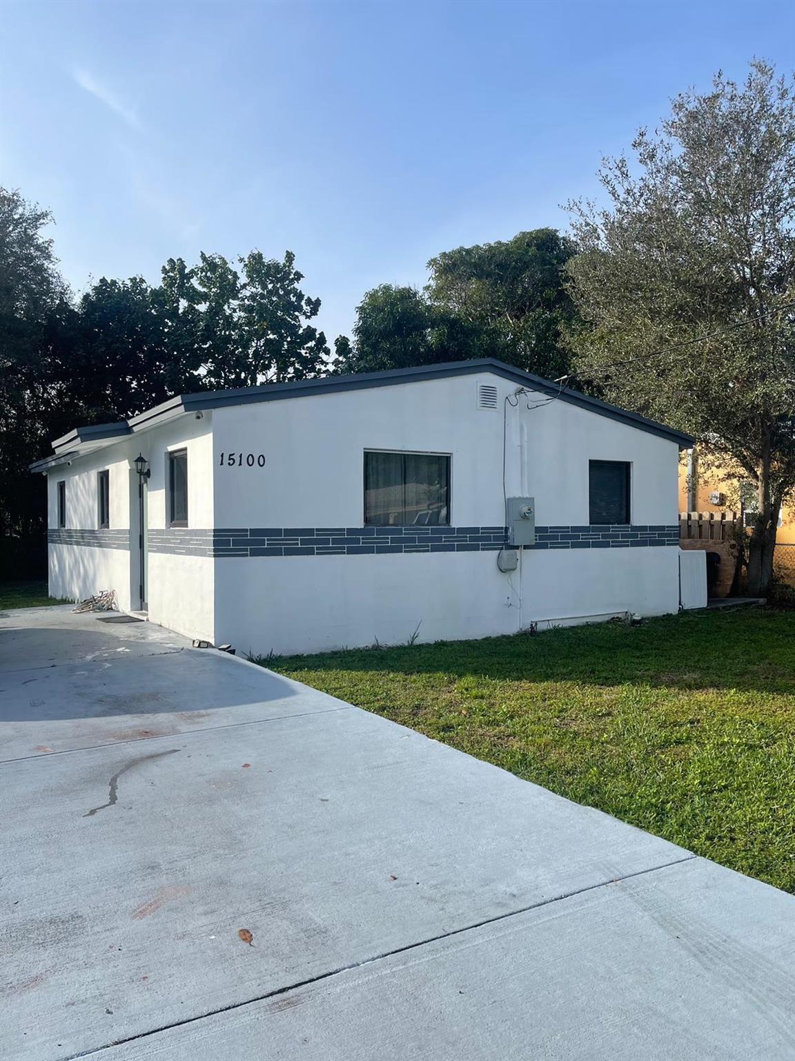 14th Ct, North Miami Beach, FL 33162
