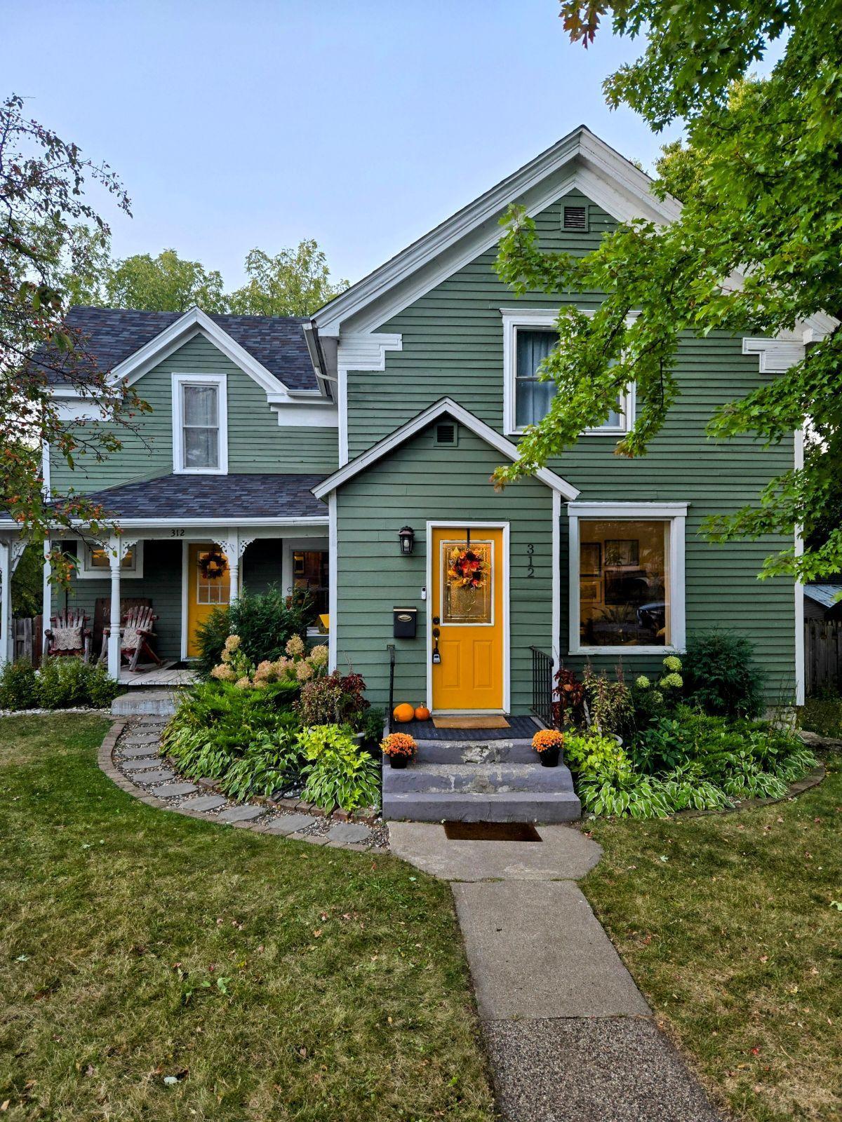 2nd St, Hastings, MN 55033