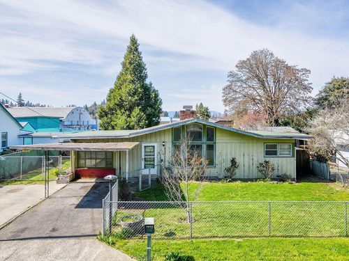 1512 Clara Ave, Grants Pass, OR, 97527-4902 | Card Image