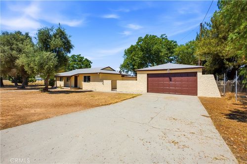 21820 Cajalco Rd, Perris, CA, 92570 | Card Image
