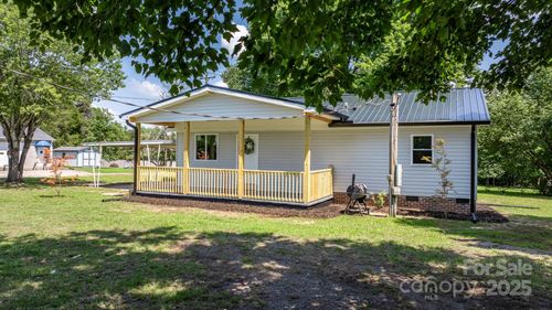 3610 30th Avenue Pl Ne, Hickory, NC, 28601-7706 | Card Image