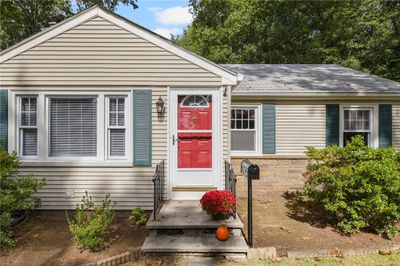 75 Darling Street, House other with 3 bedrooms, 1 bathrooms and 3 parking in Warwick RI | Image 3