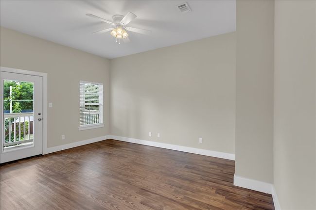 435 N Woods St, Townhouse with 2 bedrooms, 2 bathrooms and null parking in Sherman TX | Image 6