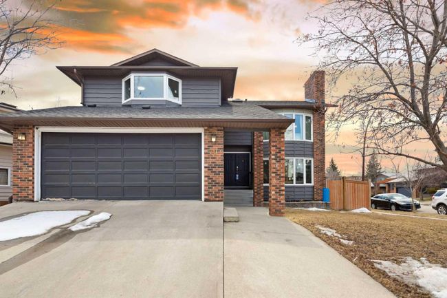 79 Wood Crescent Sw, Home with 5 bedrooms, 2 bathrooms and 4 parking in Calgary AB | Image 1