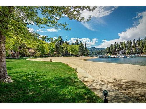 27821 Peninsula Dr, Lake Arrowhead, CA, 92352 | Card Image
