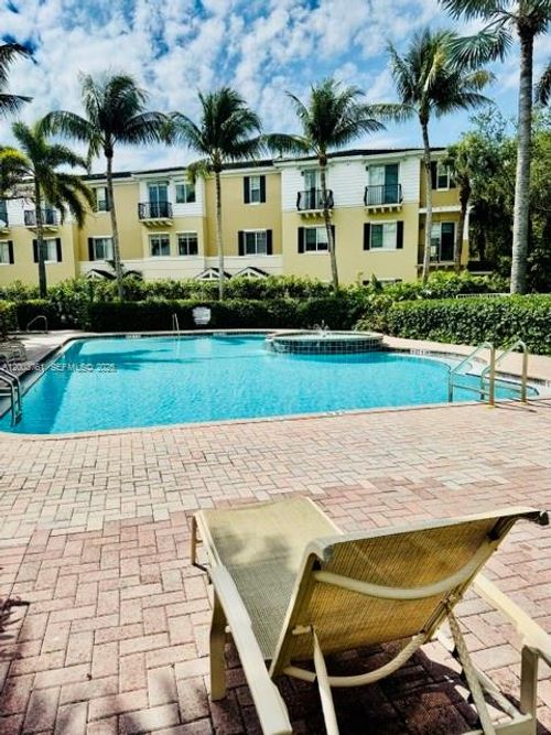 556 Nw 39th Cir, Boca Raton, FL, 33431-5742 | Card Image