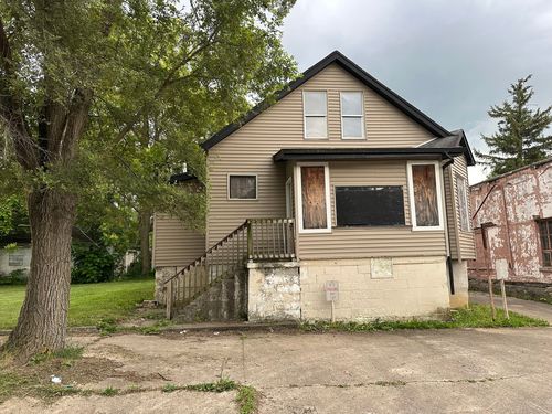 208 E Birch St, Kankakee, IL, 60901-2403 | Card Image