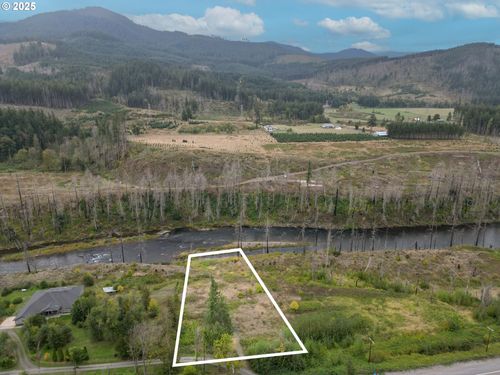 35220 N Santiam Hwy, Gates, OR, 97346 | Card Image