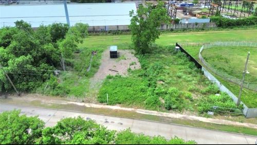 2919 N Wayside Dr, Houston, TX, 77020 | Card Image