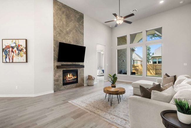196 Left Fork Dr, House other with 4 bedrooms, 4 bathrooms and 7 parking in Kyle TX | Image 4