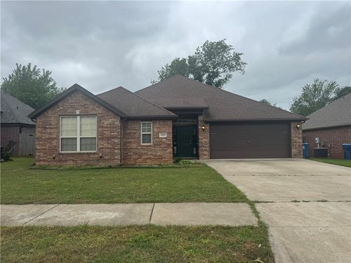 107 Ne Chicory Ln, Bentonville, AR, 72712-4802 | Card Image