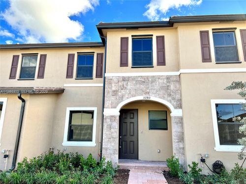 3280-3280 W 114th Ter, Hialeah, FL, 33018 | Card Image