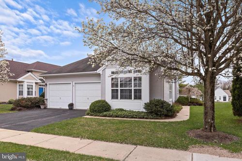 7 Edgeworth Cir, Manchester, NJ, 08759-6074 | Card Image
