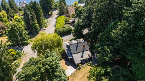 1038 Redcap St, Duncan, BC, V9L5X8 | Card Image