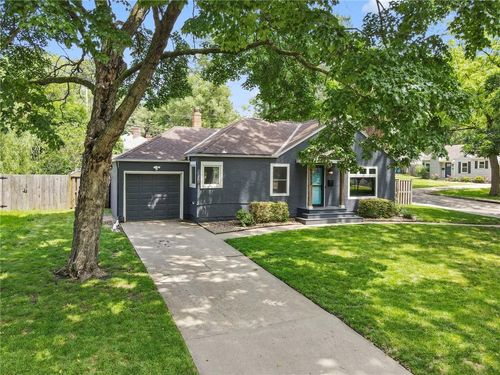 5213 Rosewood Dr, Roeland Park, KS, 66205-2129 | Card Image