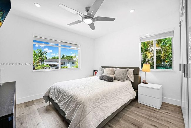 876 Ne 81 St St, House other with 3 bedrooms, 2 bathrooms and null parking in Miami FL | Image 20