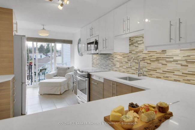 1648 Locksley Lane, Condo with 2 bedrooms, 2 bathrooms and 1 parking in Gloucester ON | Image 13