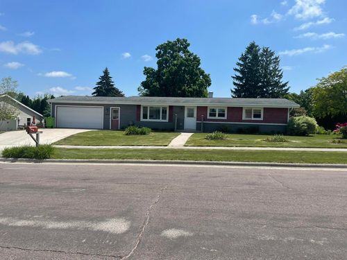1508 Hoover St, New Holstein, WI, 53061-1634 | Card Image