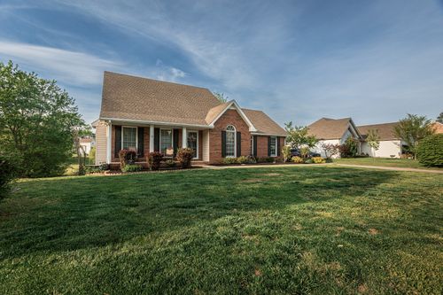 877 Glenraven Dr, Clarksville, TN, 37043-8277 | Card Image