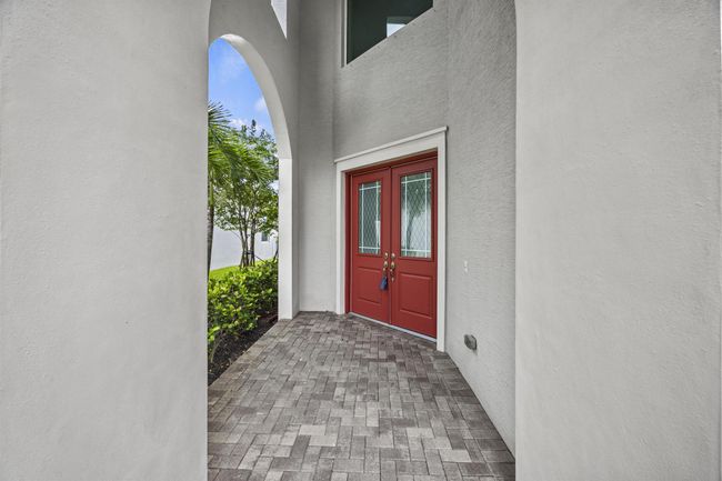 16007 Whippoorwill Cir, House other with 5 bedrooms, 4 bathrooms and null parking in Westlake FL | Image 4