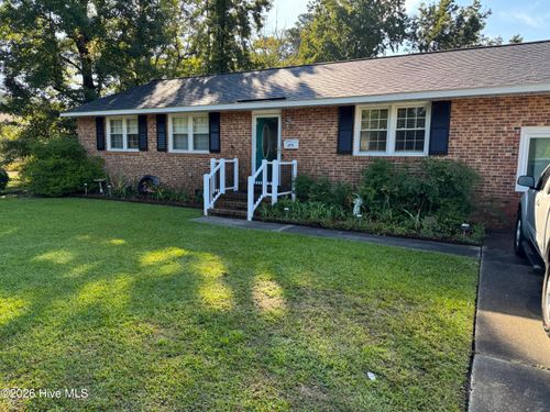 2815 Northwoods Dr, Jacksonville, NC, 28540-4552 | Card Image
