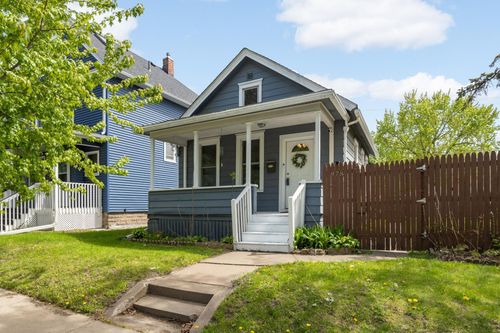 978 3rd St E, Saint Paul, MN, 55106-5243 | Card Image