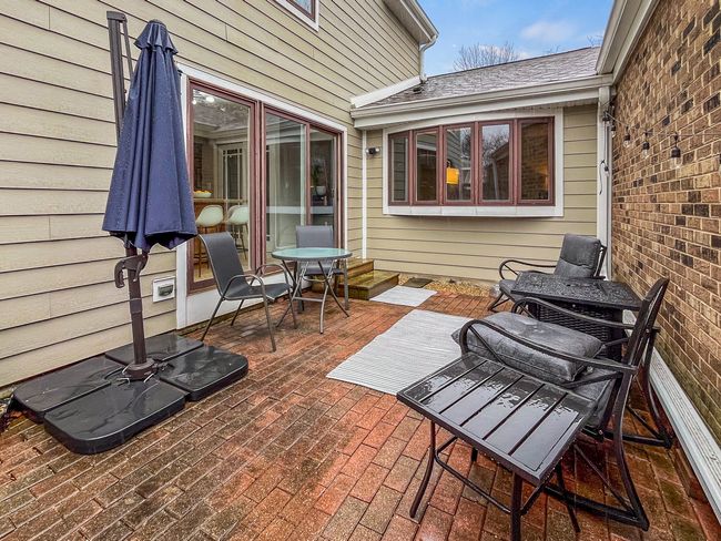 2091 Willow Run, Townhouse with 3 bedrooms, 3 bathrooms and 2 parking in Wheaton IL | Image 28