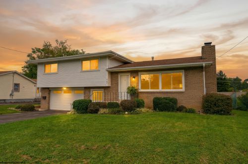 467 Hillview Dr, Morgantown, WV, 26505-2126 | Card Image