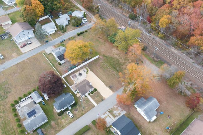 308 Old Colony Rd, House other with 2 bedrooms, 1 bathrooms and 6 parking in Old Lyme CT | Image 39