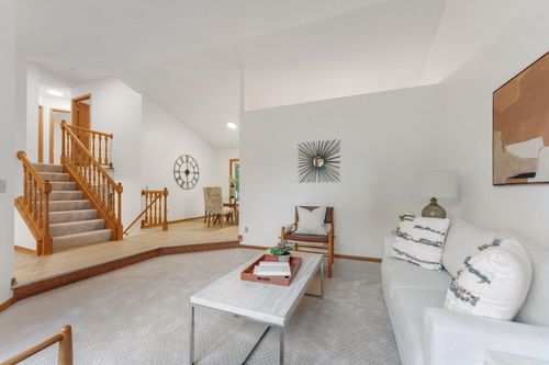 14220 Davenport Path, Rosemount, MN, 55068-4177 | Card Image