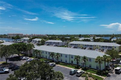 C - 5111 Coquina Key Drive Se, Condo with 2 bedrooms, 1 bathrooms and null parking in St Petersburg FL | Image 1