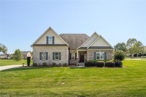 104 Wyatt Dr, Advance, NC, 27006-8006 | Card Image