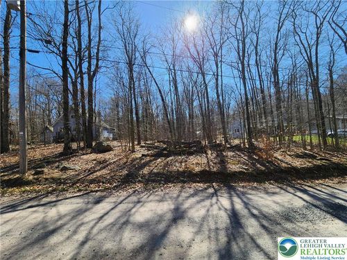 284 Delaware Trl, POCONO LAKE, PA, 18347-7876 | Card Image