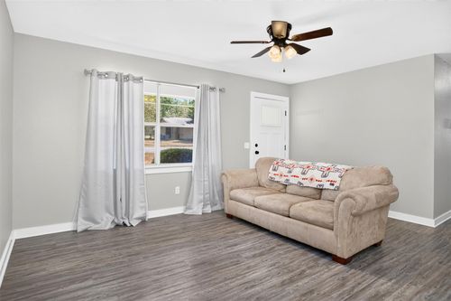 109 Frankens St, Diboll, TX, 75941-2109 | Card Image