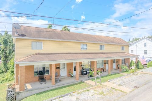 5853-5847 Roosevelt Ave, Export, PA, 15632-1123 | Card Image