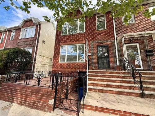 81 Bay 7th St, Brooklyn, NY, 11228-3414 | Card Image
