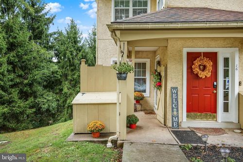 15 Tanglewood Dr, READING, PA, 19607-3364 | Card Image