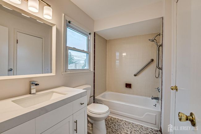 86 Bunker Hill Rd, House other with 3 bedrooms, 3 bathrooms and null parking in Lawrence NJ | Image 41